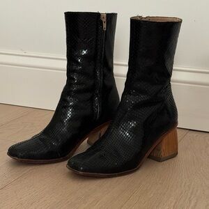 Leather Paloma Wool boots